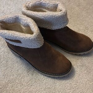 Women’s Brown Short Chunky Block Heel Chelsea Boots Pull On Size 43